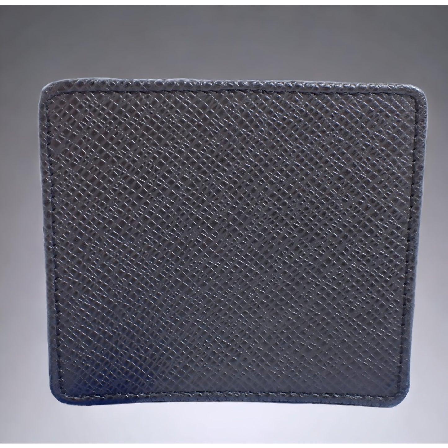 M356 LOUIS VUITTON Taiga Leather Bifold ⚡️ $499