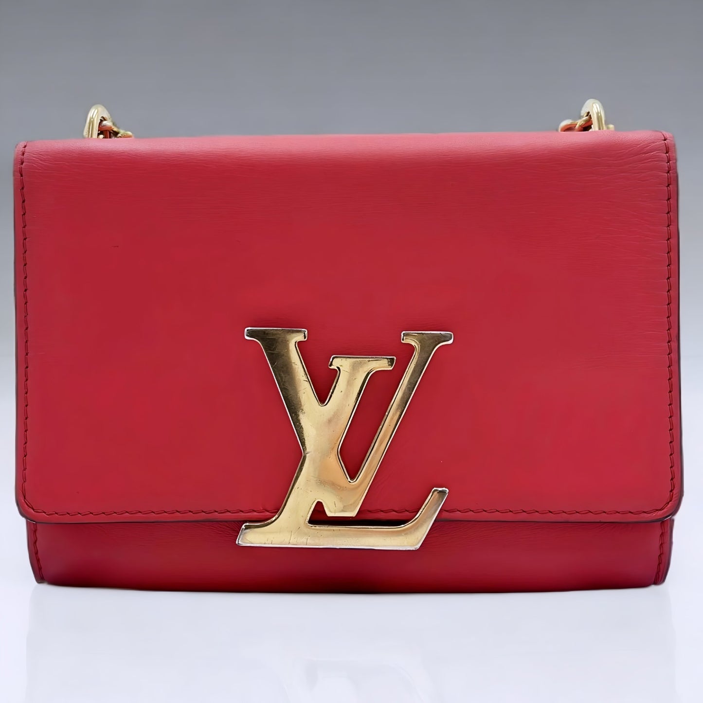 M270 LOUIS VUITTON MM Red Leather Chain Crossbody $1499