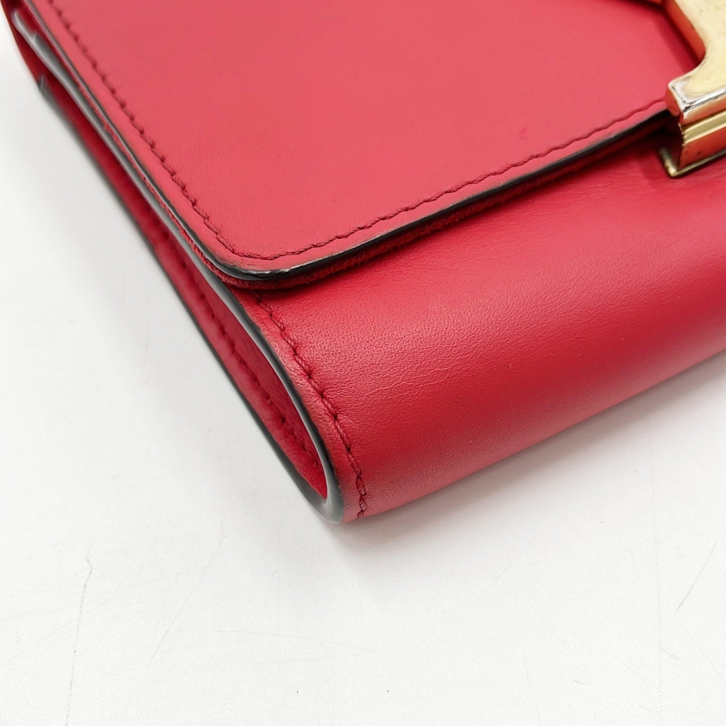 M270 LOUIS VUITTON MM Red Leather Chain Crossbody $1499