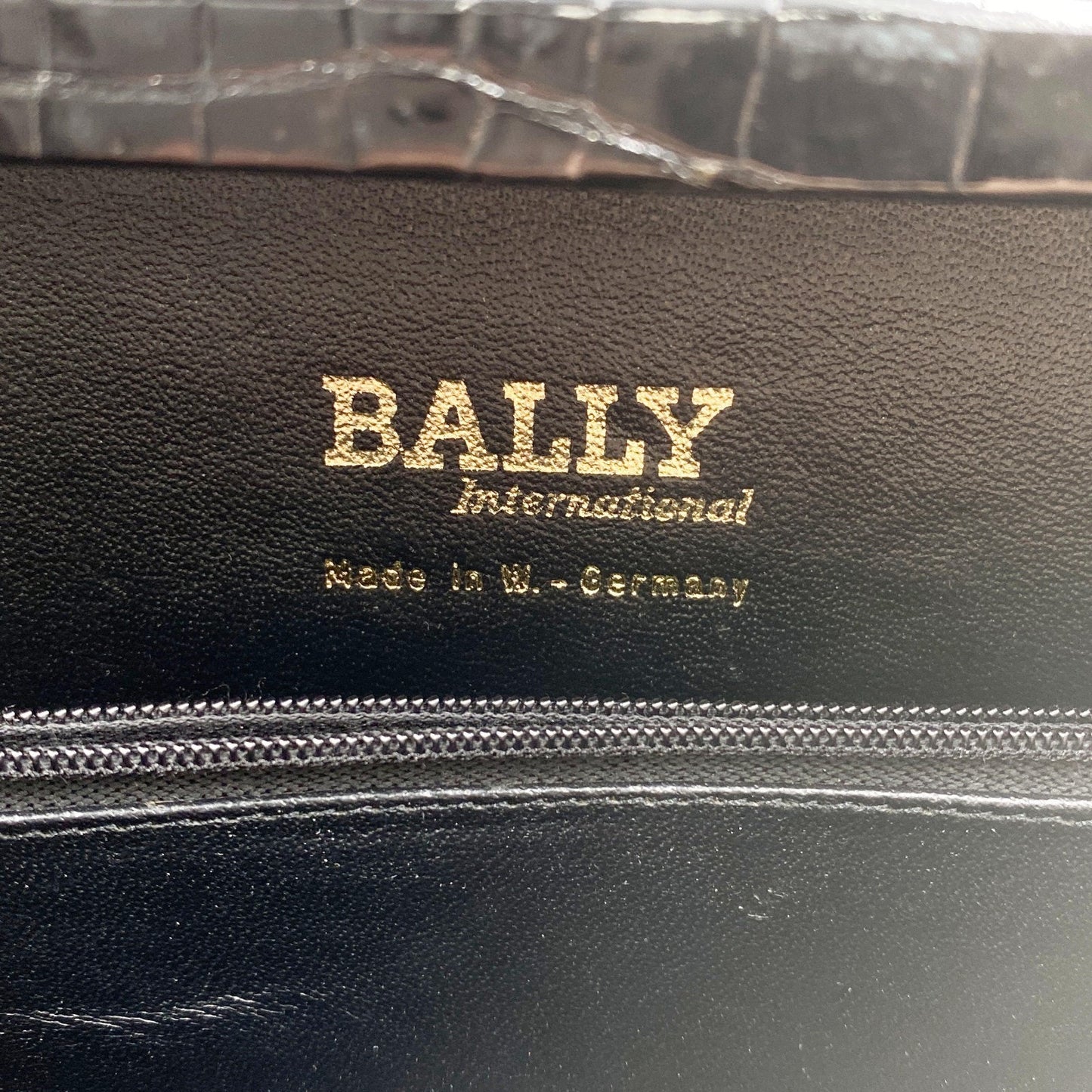 M275 BALLY Crocodile Leather Handbag Black Top Handle ➡️ $999